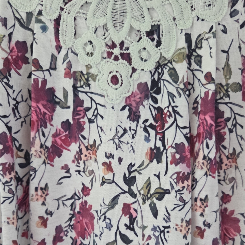 Exclusive Size: Large Top - Picture 3 of 6